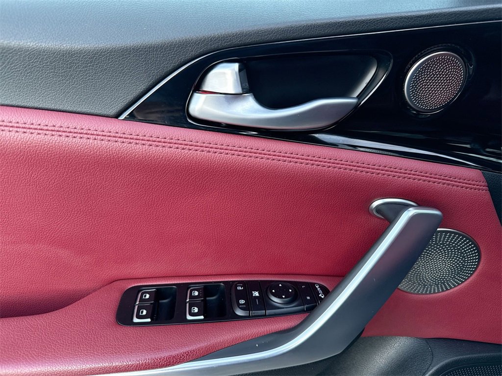 Used 2020 Kia Stinger GT-Line w/ Sun & Sound Package image 15