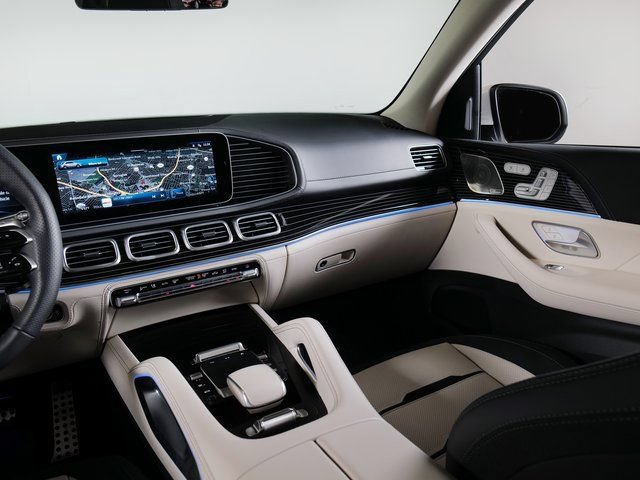 Used 2025 Mercedes-Benz GLE 53 AMG 4MATIC image 18