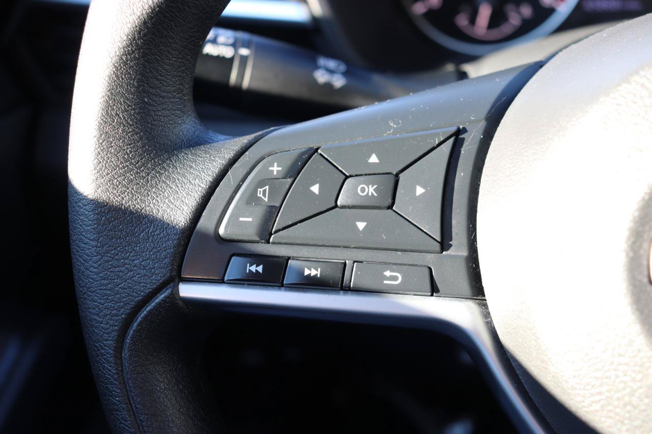 Used 2025 Nissan Altima 2.5 SV AWD/4WD image 28