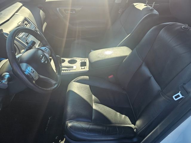 Used 2014 Nissan Altima 2.5 SL w/ Technology Package FWD image 18