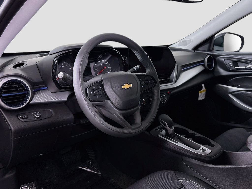 New 2026 Chevrolet Trax LS w/ LS Convenience Package FWD image 9