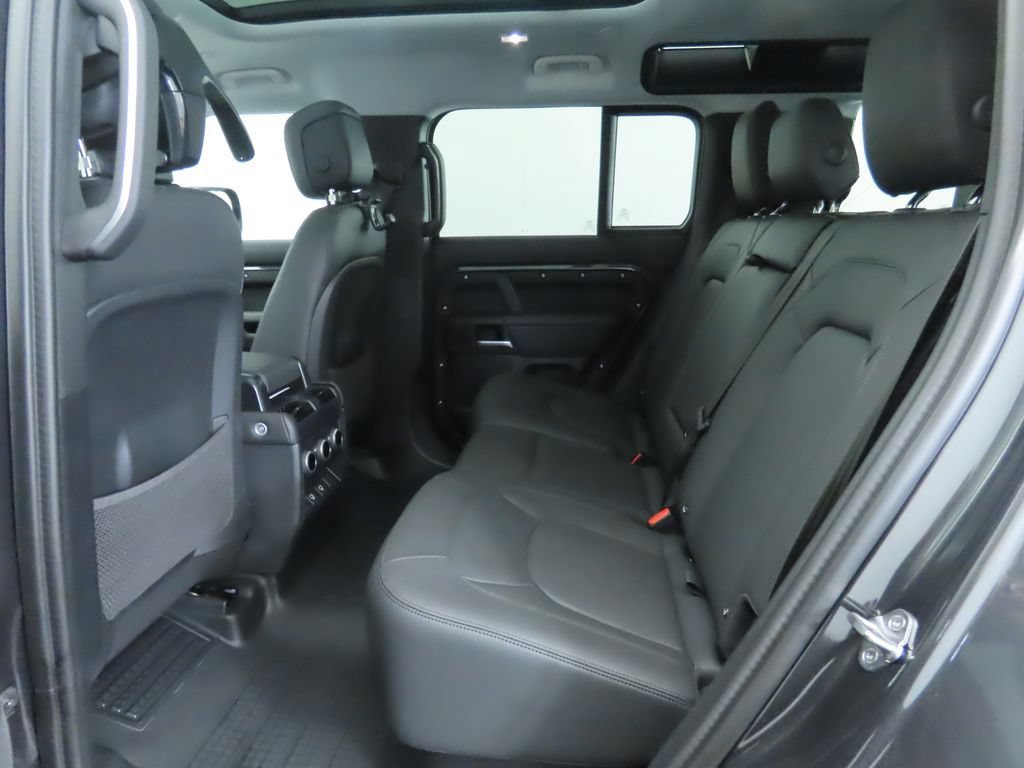 Used 2025 Land Rover Defender 110 S AWD/4WD image 23