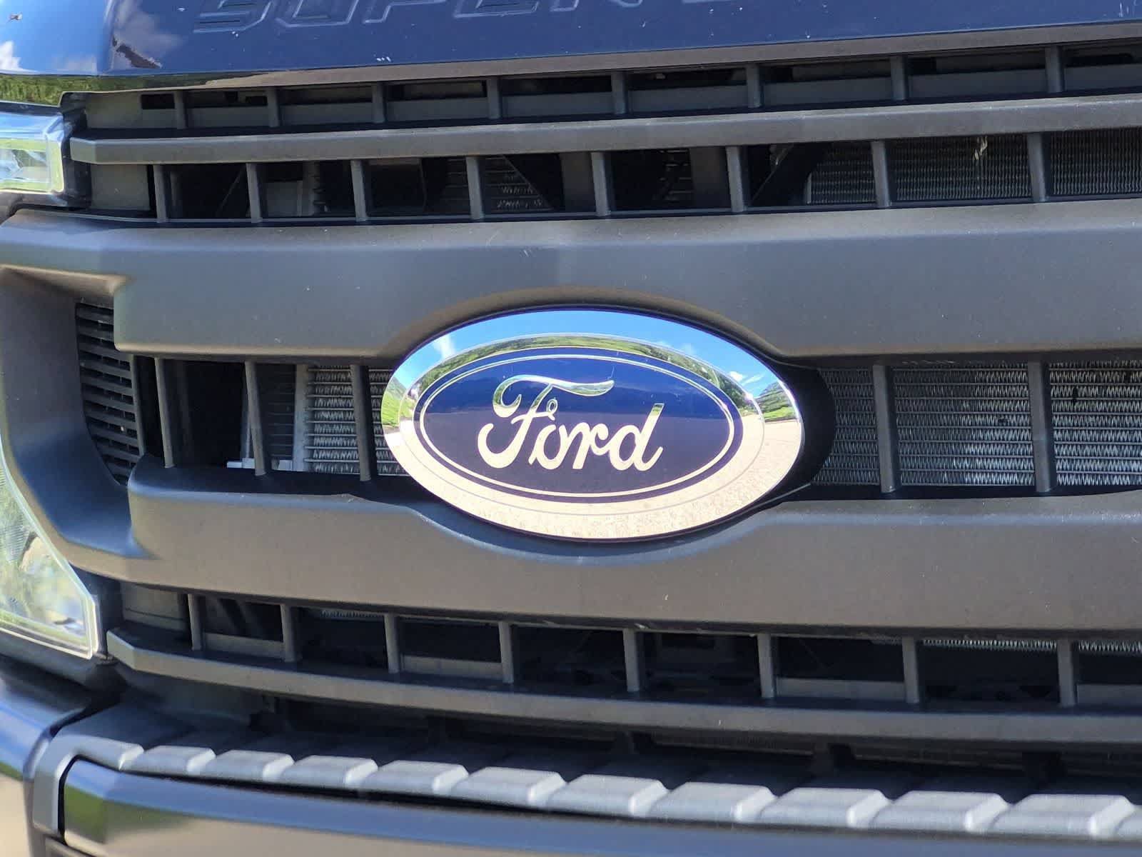 Used 2022 Ford F350 XL w/ Power Equipment Group AWD/4WD image 12