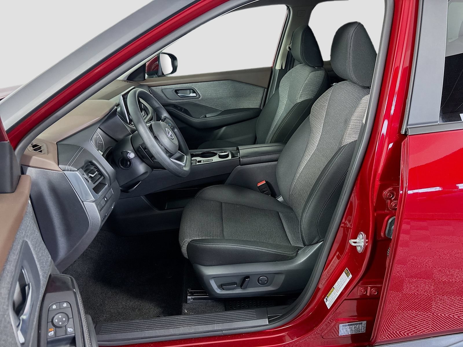 Used 2023 Nissan Rogue SV AWD/4WD image 19