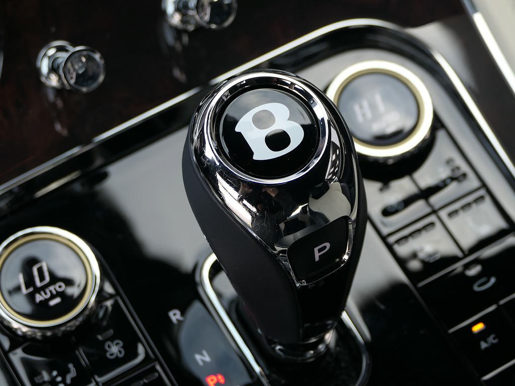 Used 2023 Bentley Continental GT Mulliner AWD/4WD image 23