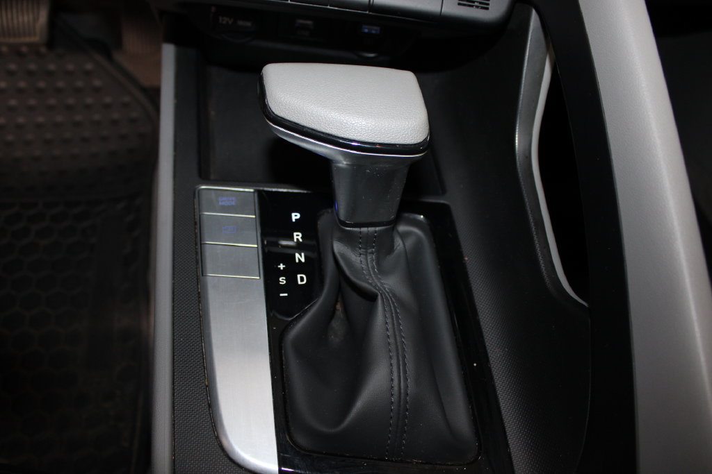 Used 2023 Hyundai Elantra SEL FWD image 38