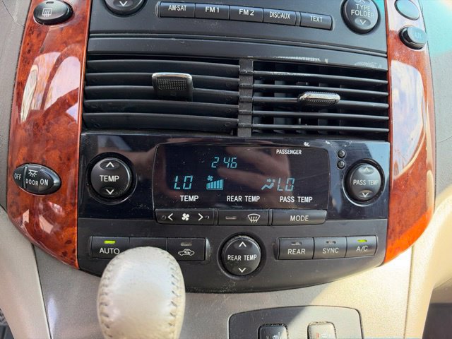 Used 2008 Toyota Sienna XLE FWD image 17