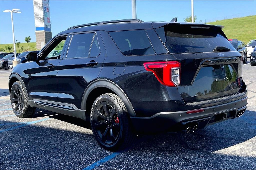 Used 2022 Ford Explorer ST w/ Equipment Group 401A AWD/4WD image 2