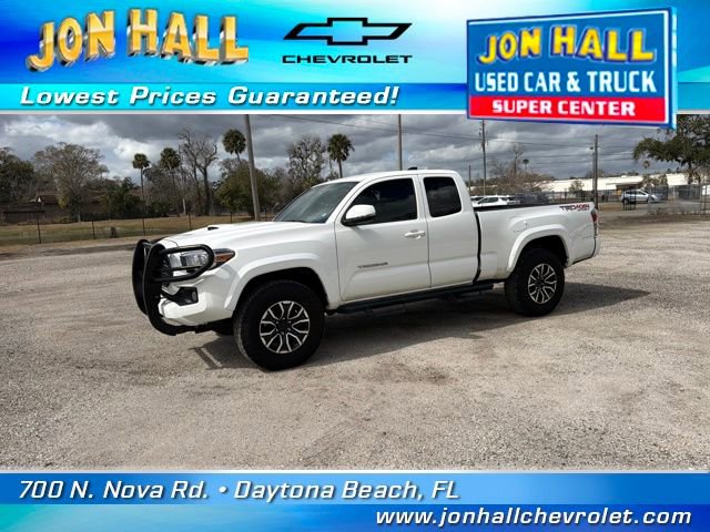 Used 2022 Toyota Tacoma TRD Sport w/ TRD Premium Sport Package AWD/4WD image 3