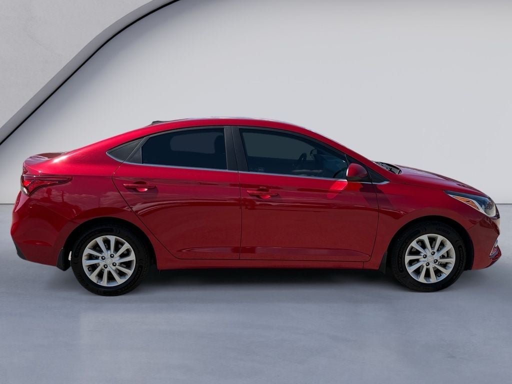Used 2022 Hyundai Accent SEL FWD image 6