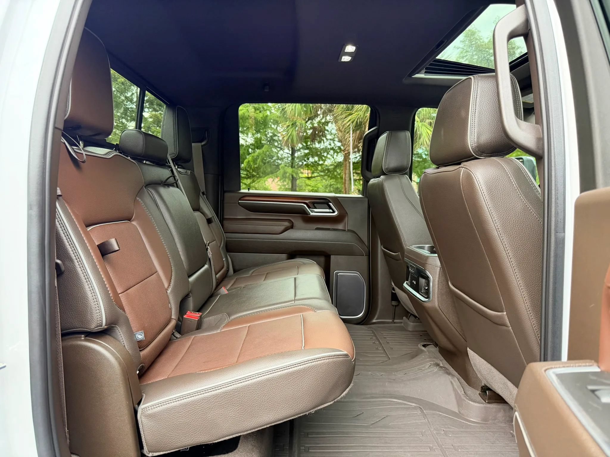 Used 2024 GMC Sierra 2500 Denali w/ Denali Reserve Package AWD/4WD image 28