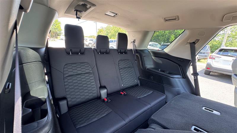 Used 2024 Nissan Pathfinder SV AWD/4WD image 39