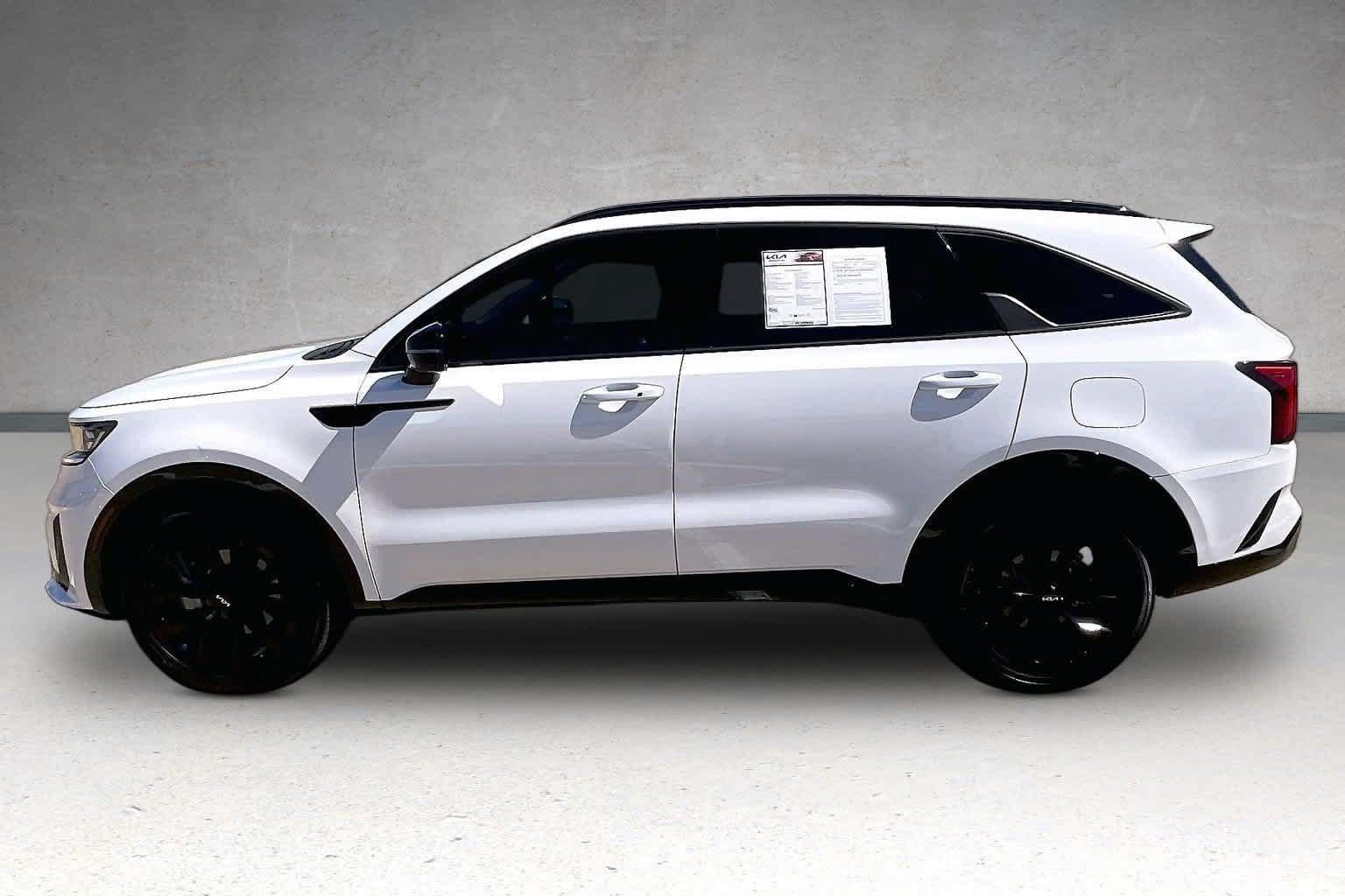 Certified 2023 Kia Sorento SX FWD image 3