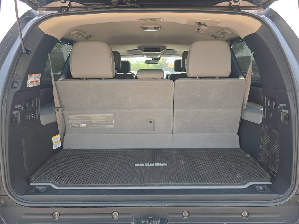 Used 2018 Toyota Sequoia Platinum AWD/4WD image 16