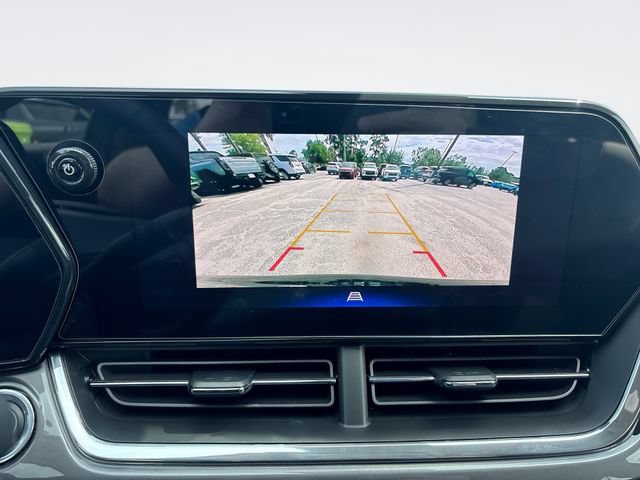 Used 2025 Chevrolet Trax ACTIV w/ Sunroof Package FWD image 17
