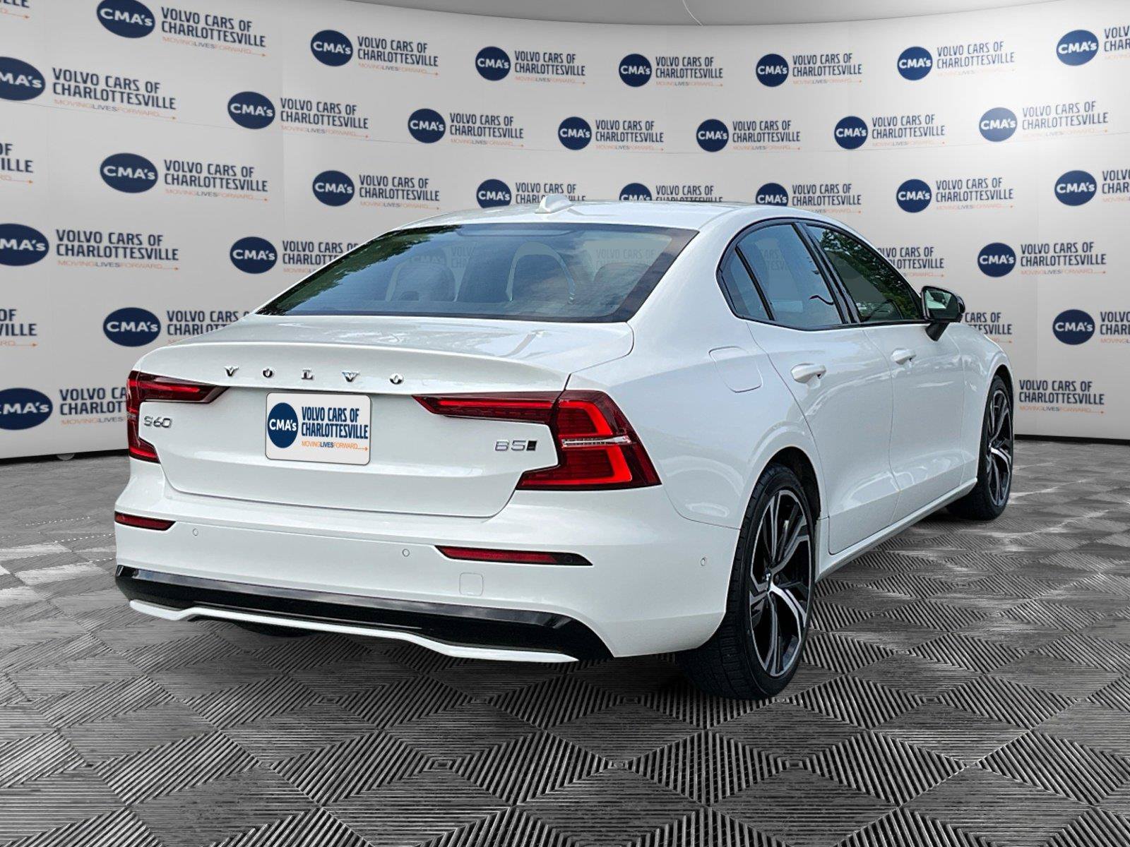 Used 2023 Volvo S60 B5 Plus w/ Climate Package AWD/4WD image 5