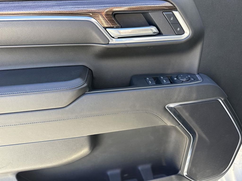 Used 2025 Chevrolet Silverado 1500 LT image 19