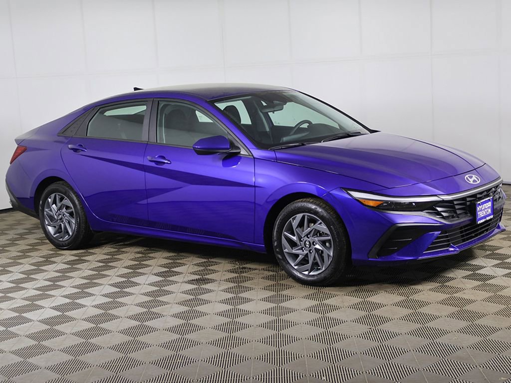 Certified 2024 Hyundai Elantra SEL image 40