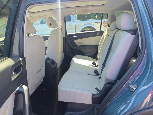Used 2019 Volkswagen Tiguan SE w/ Panoramic Sunroof Package FWD image 9