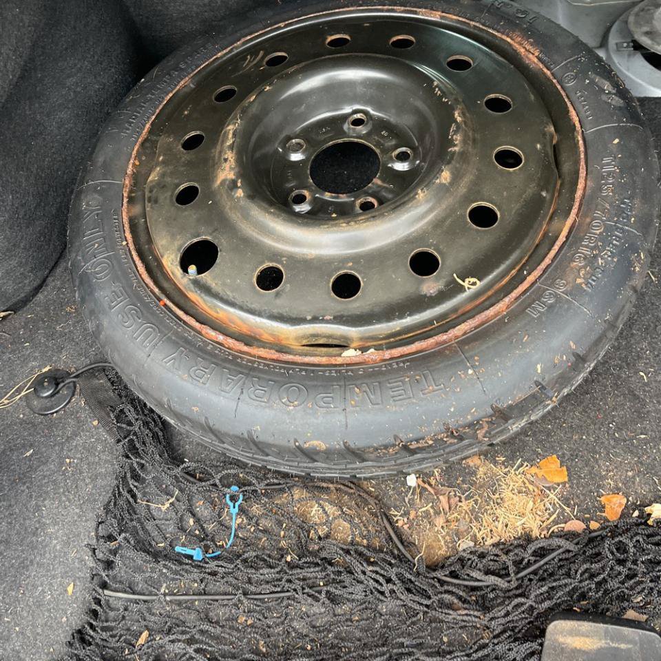 Used 2002 Cadillac De Ville FWD image 26