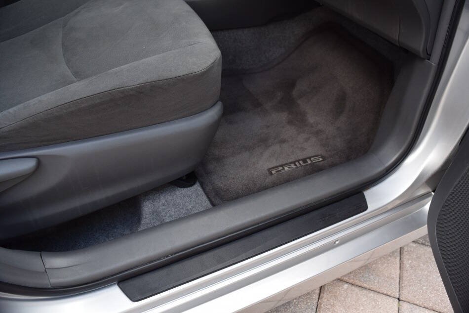 Used 2010 Toyota Prius Two FWD image 54