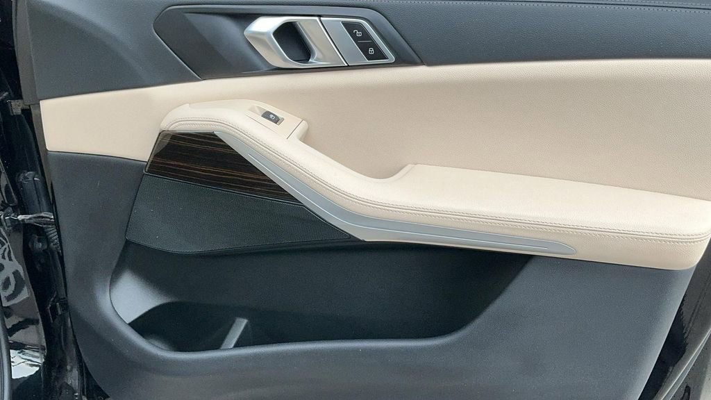 Used 2021 BMW X5 sDrive40i w/ Convenience Package RWD image 19