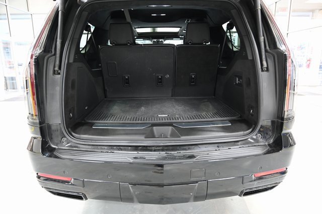 Used 2025 Cadillac Escalade ESV Sport Platinum w/ LPO, Floor Liner Package image 39