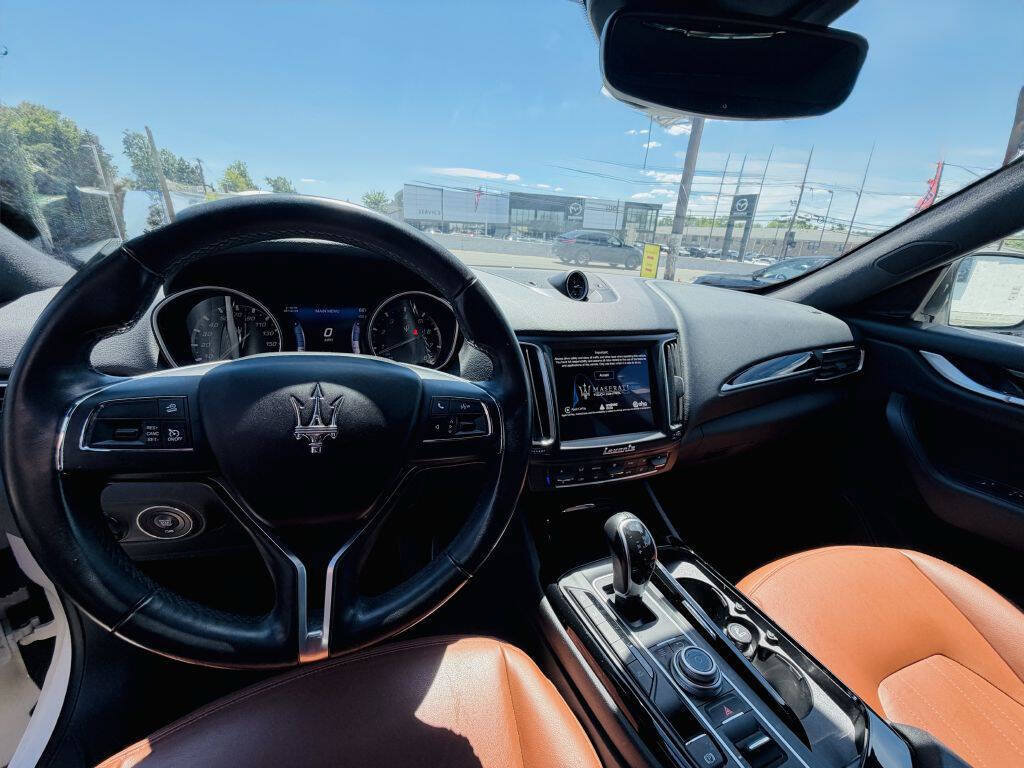 Used 2017 Maserati Levante AWD/4WD image 12