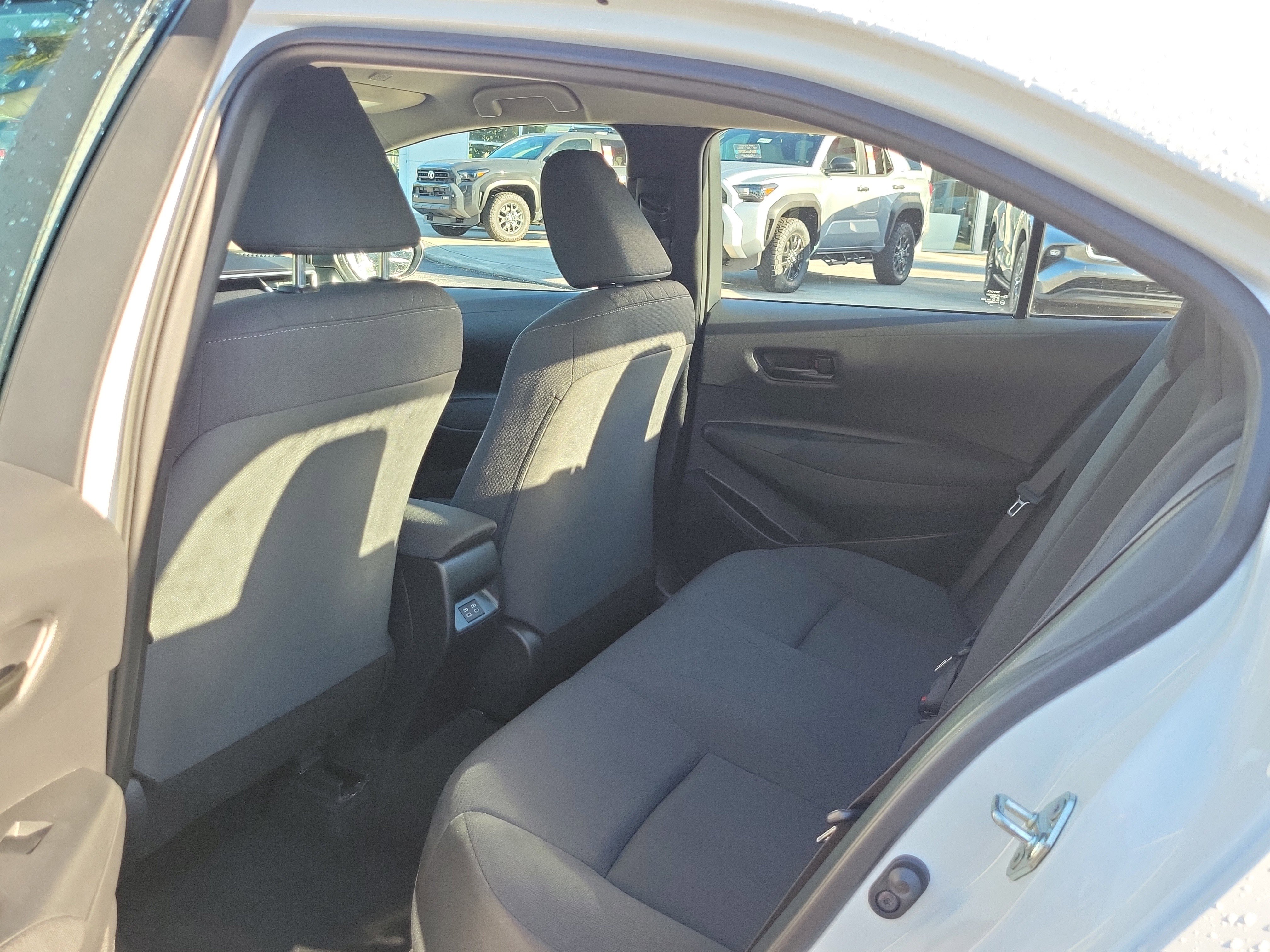 Used 2023 Toyota Corolla LE image 9