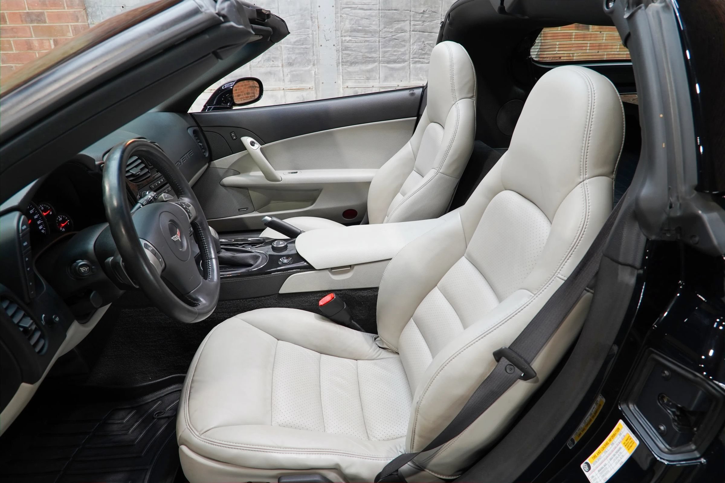 Used 2009 Chevrolet Corvette Coupe w/ Preferred Equipment Group RWD image 43