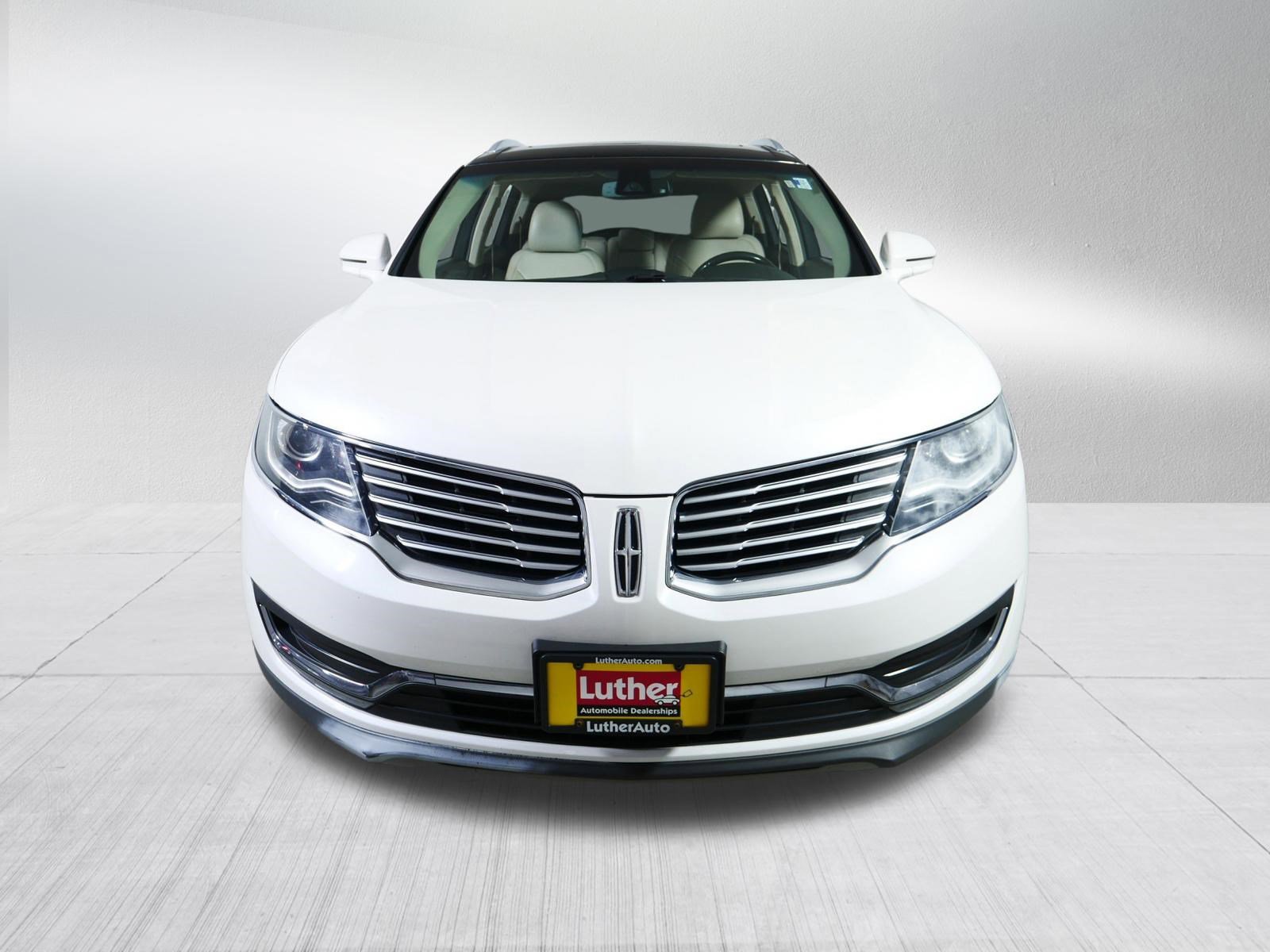 Used 2016 Lincoln MKX Reserve w/ Climate Package AWD/4WD image 2