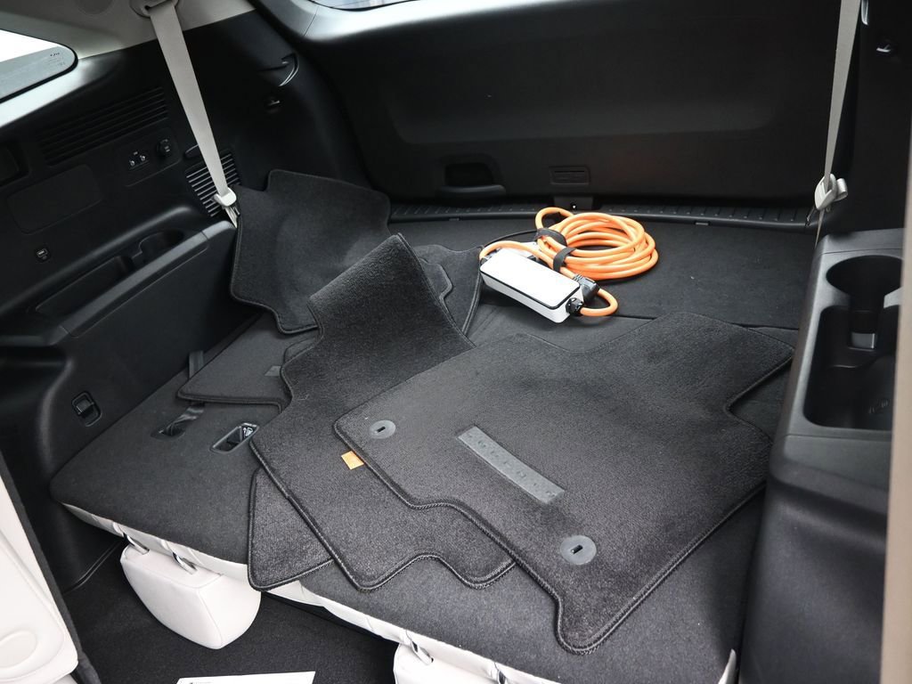 Used 2023 Kia Sorento SX Prestige image 12