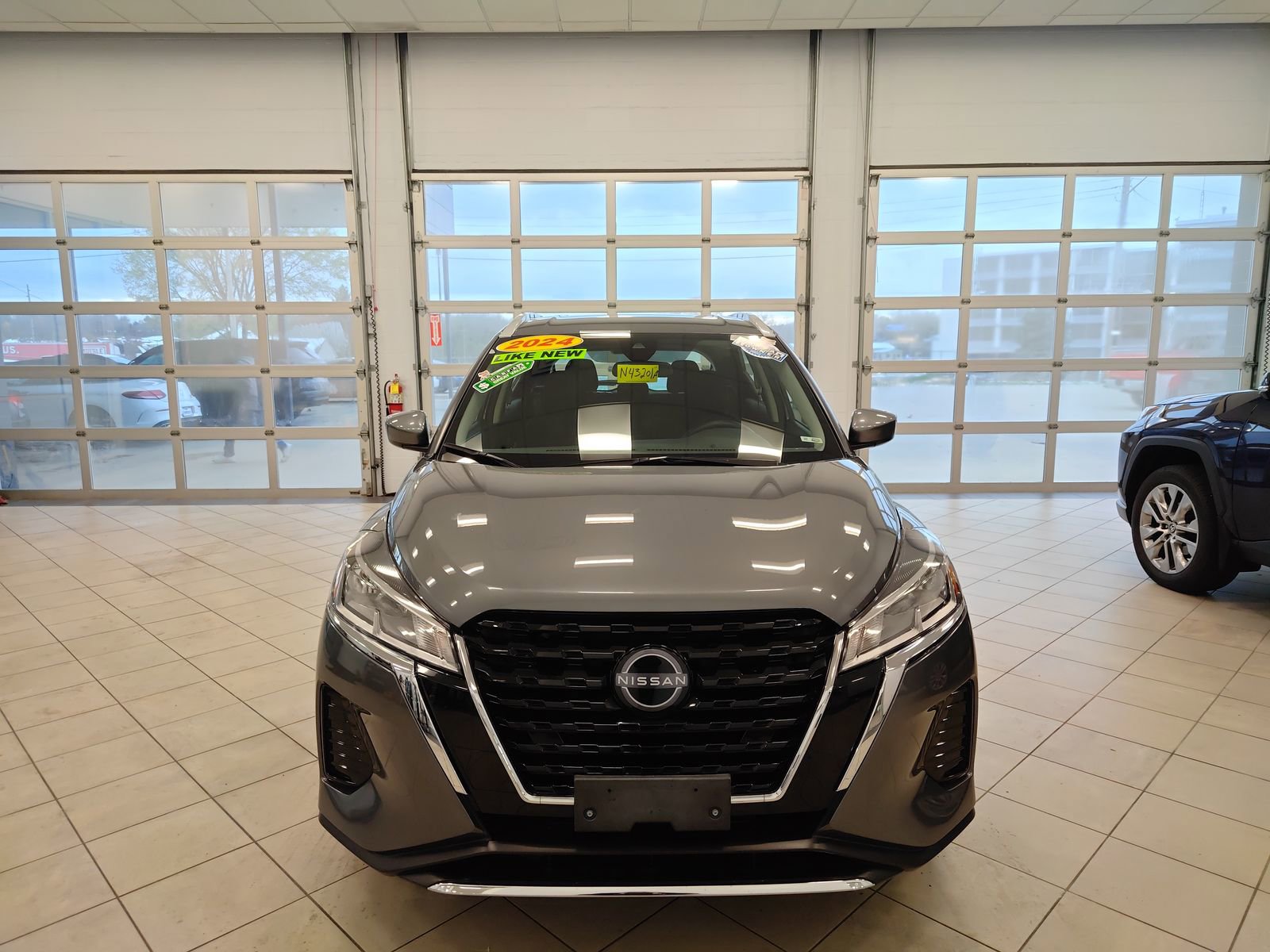 Used 2024 Nissan Kicks SV image 9