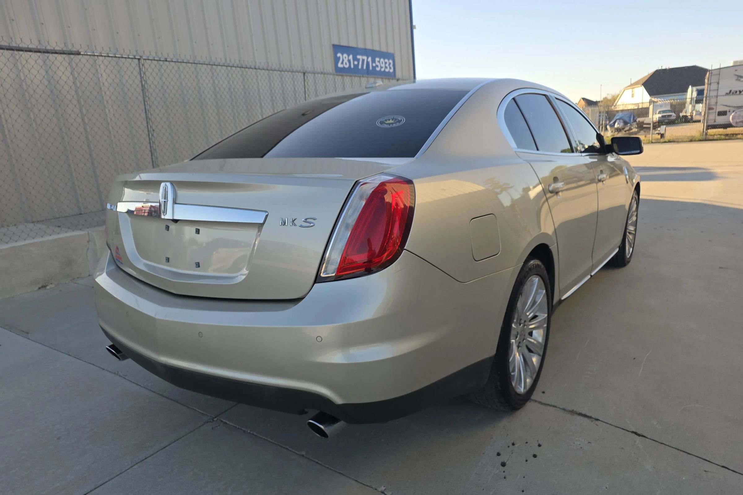 Used 2010 Lincoln MKS Sedan 4D image 16