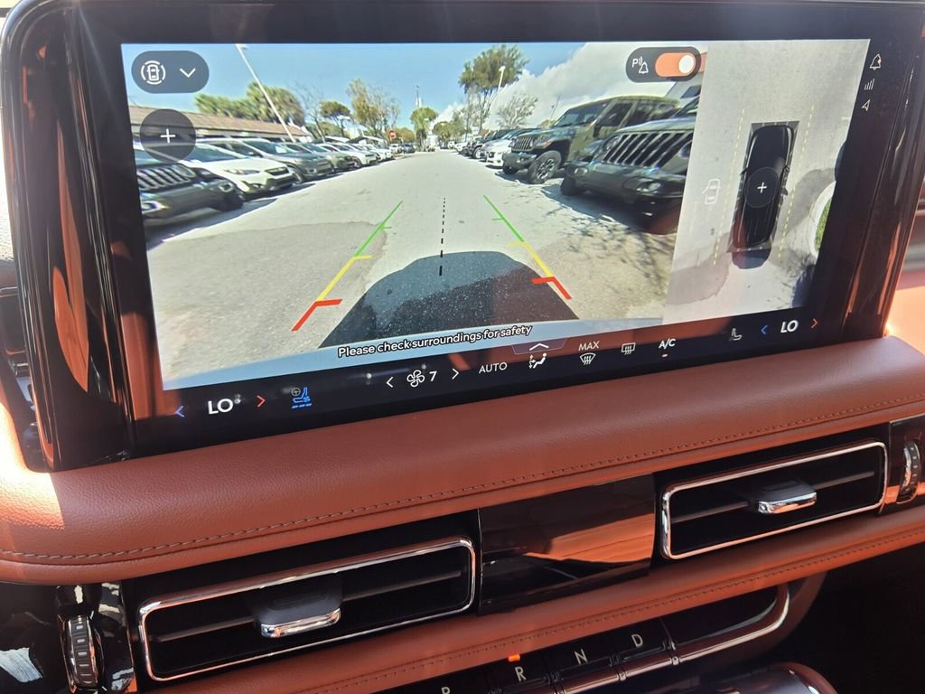 Used 2025 Lincoln Aviator Reserve w/ Luxury Package image 17