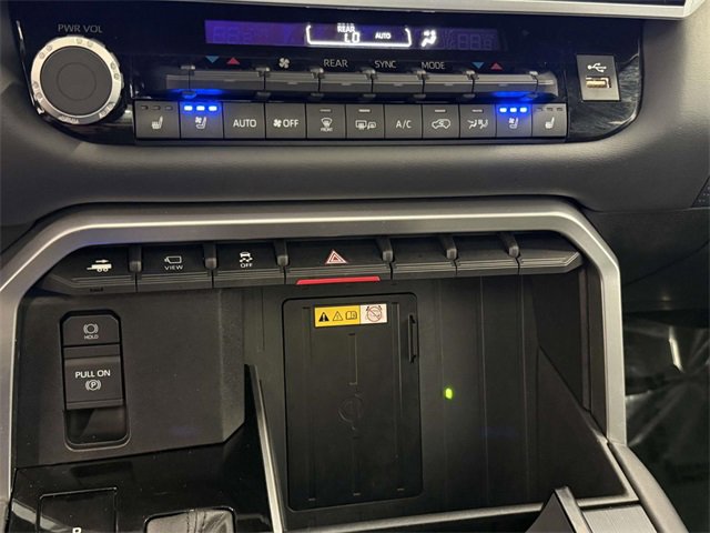 Used 2023 Toyota Sequoia 4WD image 27