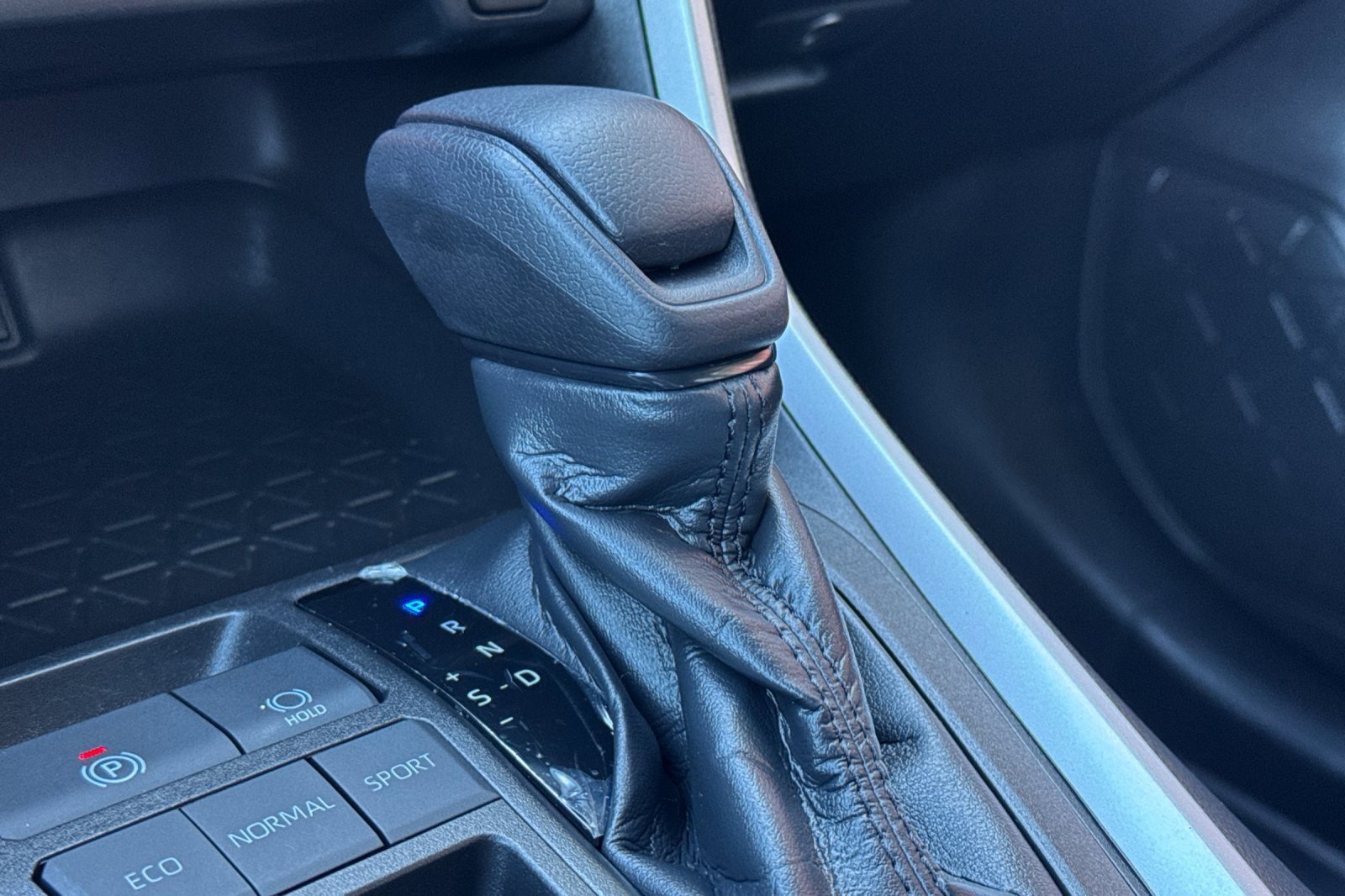 Certified 2023 Toyota RAV4 LE image 26