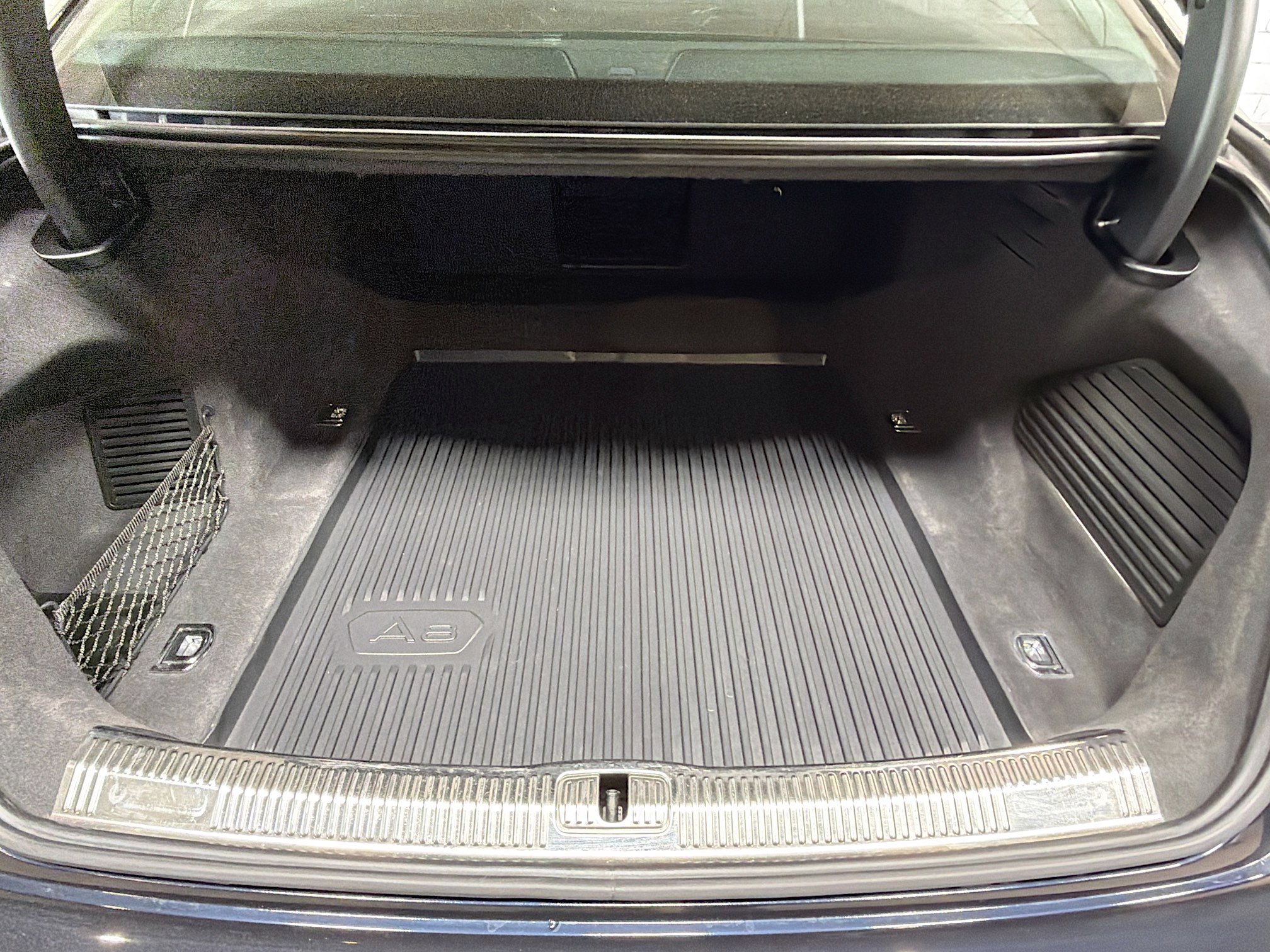 Used 2023 Audi A8 L 3.0T w/ Luxury Package image 11