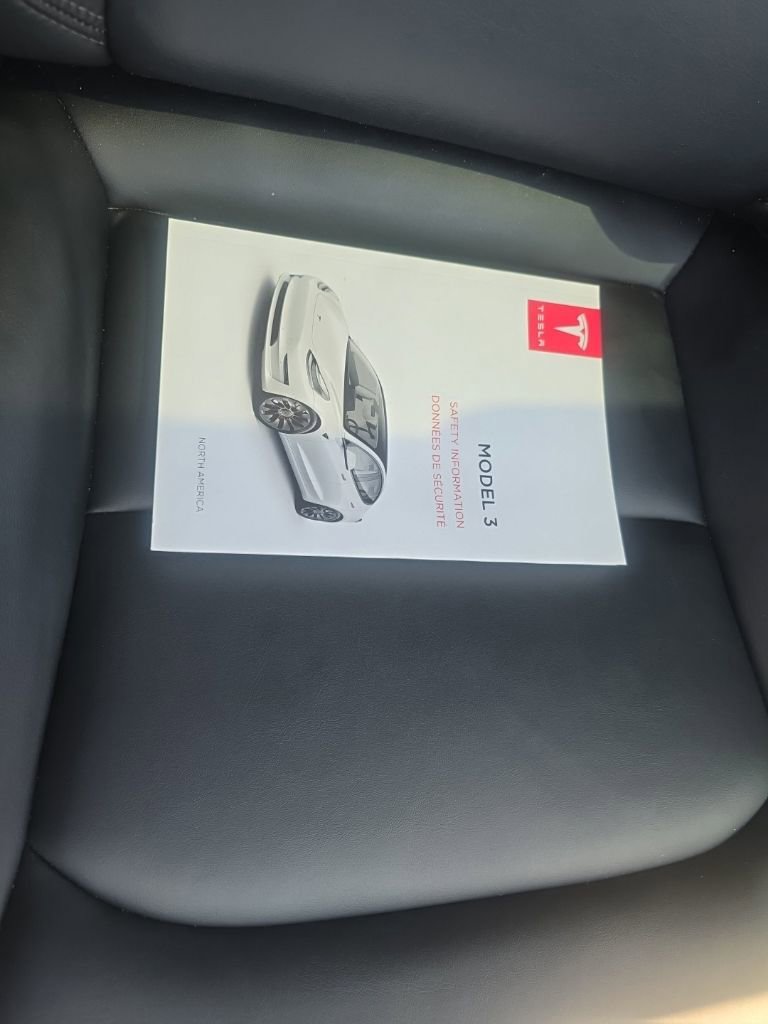 Used 2022 Tesla Model 3 Long Range AWD/4WD image 35