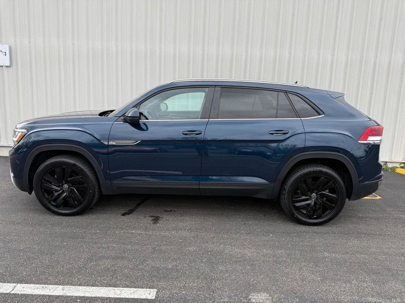 Used 2023 Volkswagen Atlas Cross Sport SE image 2