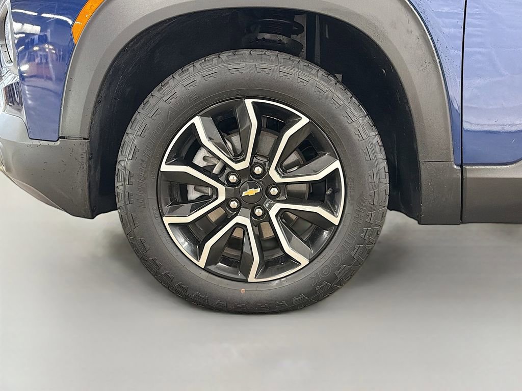 Used 2023 Chevrolet TrailBlazer ACTIV w/ Sun and Liftgate Package image 32