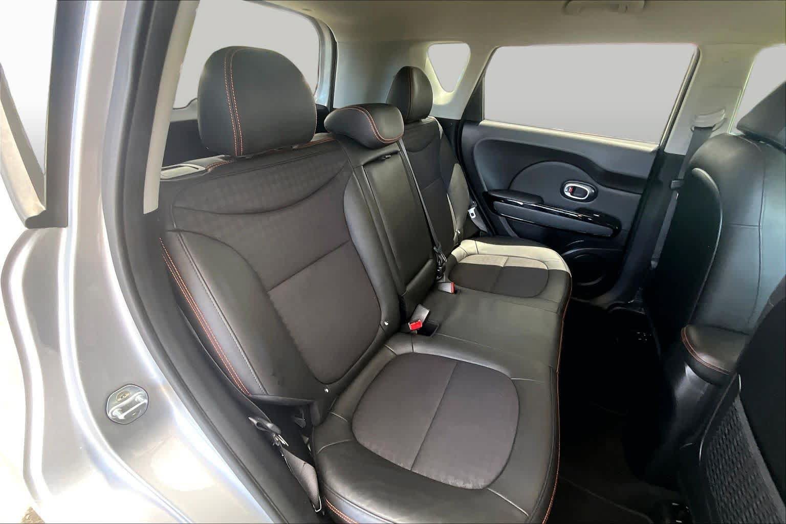 Used 2019 Kia Soul ! FWD image 20