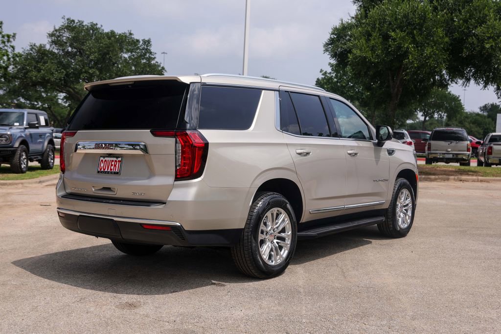 Used 2023 GMC Yukon SLT w/ SLT Premium Package AWD/4WD image 4