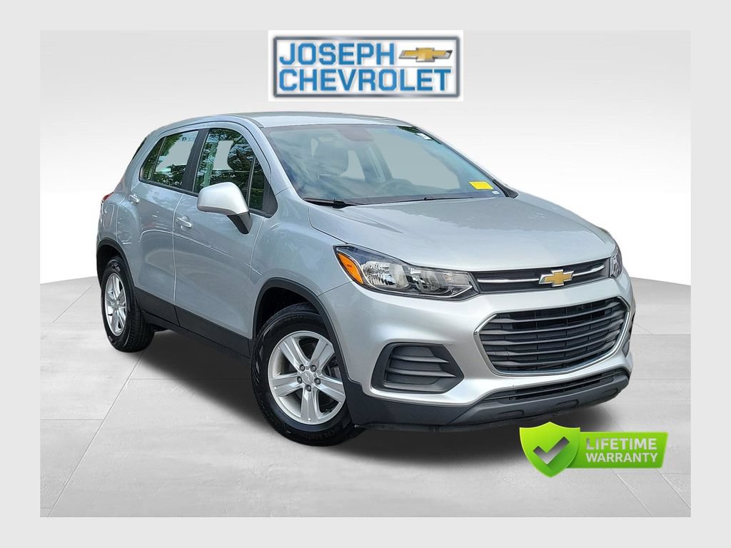 Used 2020 Chevrolet Trax LS FWD image 1