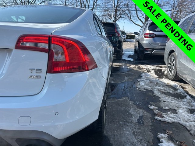 Used 2017 Volvo S60 T5 Dynamic image 8