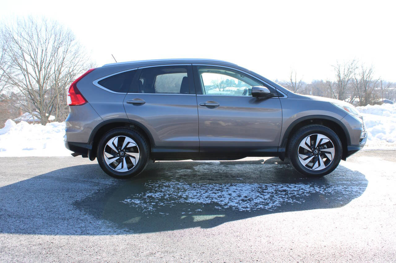 Used 2016 Honda CR-V Touring image 2