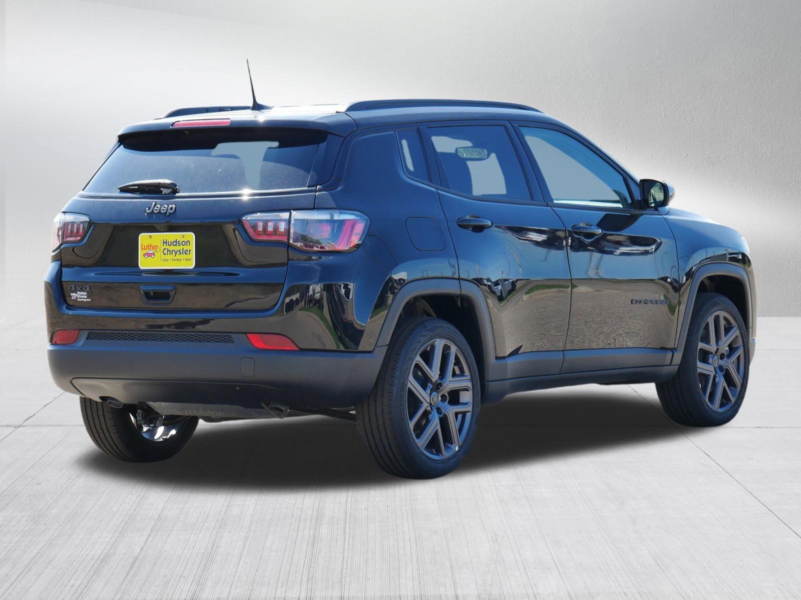 New 2026 Jeep Compass Latitude AWD/4WD image 2