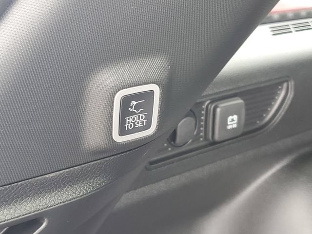 New 2026 Jeep Grand Cherokee Altitude AWD/4WD image 9