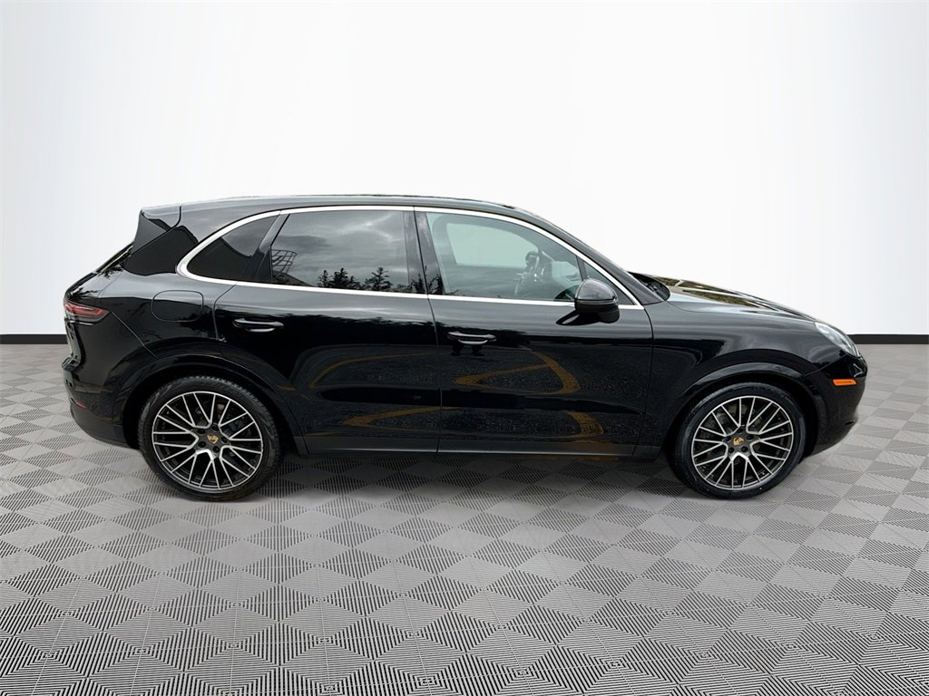 Used 2019 Porsche Cayenne S w/ Premium Plus Package image 9