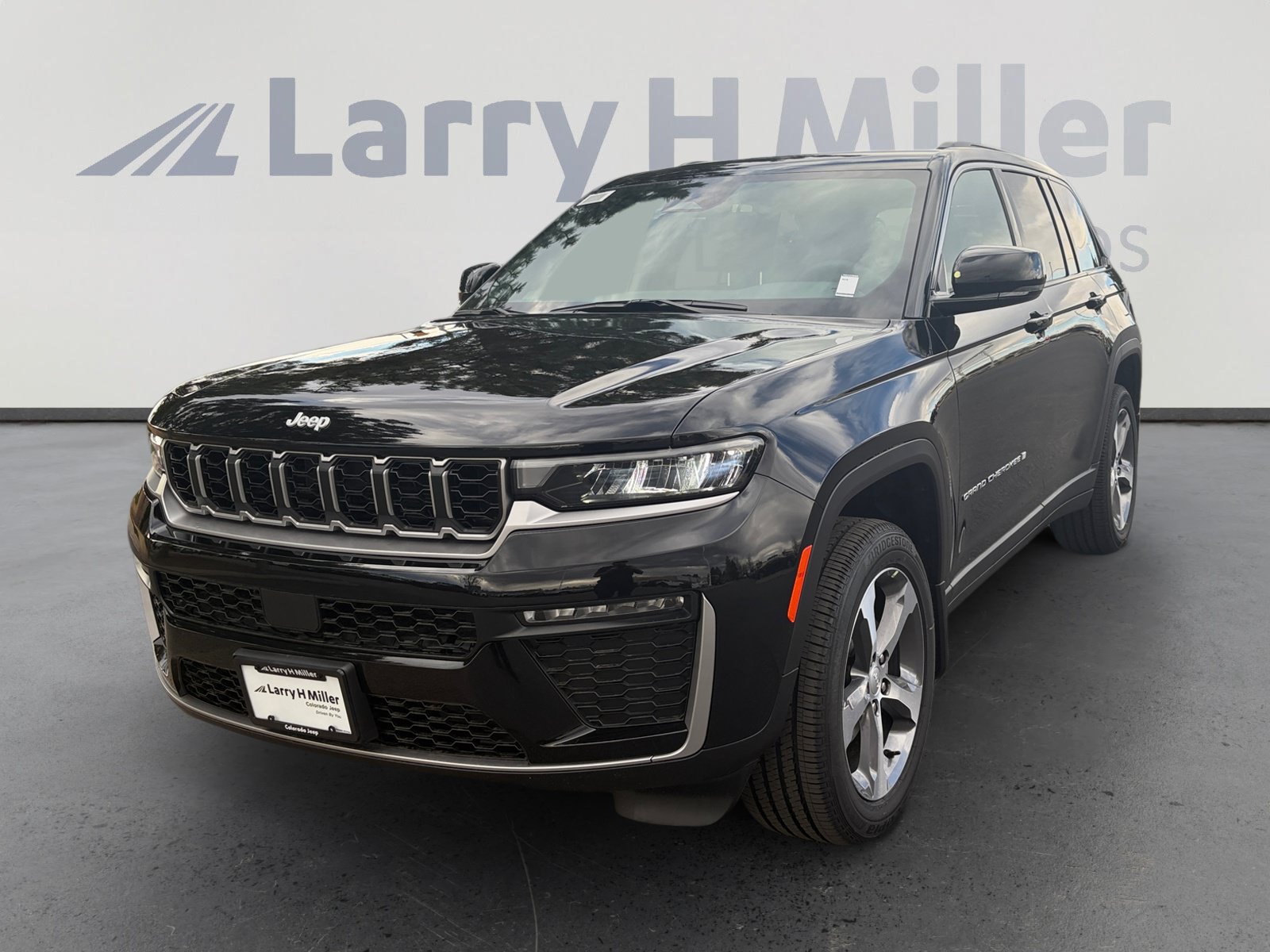 New 2026 Jeep Grand Cherokee Limited w/ Trailer Tow Package AWD/4WD image 1
